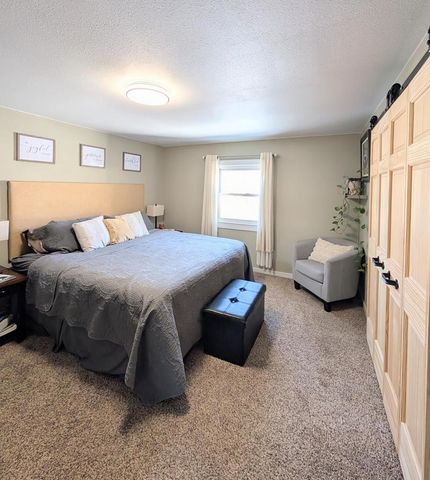 813 N Water STREET, Watertown, WI 53098