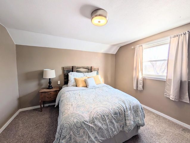 813 N Water STREET, Watertown, WI 53098