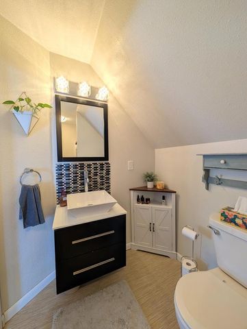 813 N Water STREET, Watertown, WI 53098