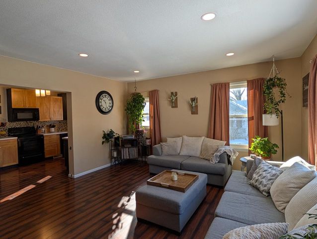 813 N Water STREET, Watertown, WI 53098