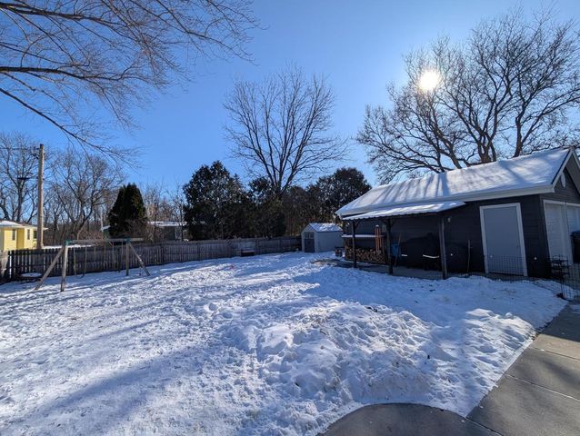 813 N Water STREET, Watertown, WI 53098