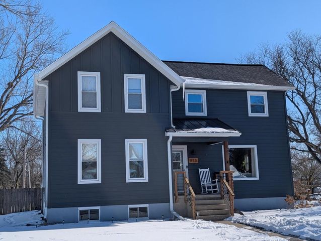 813 N Water STREET, Watertown, WI 53098