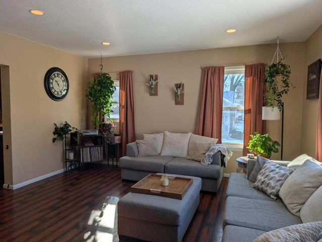 813 N Water STREET, Watertown, WI 53098