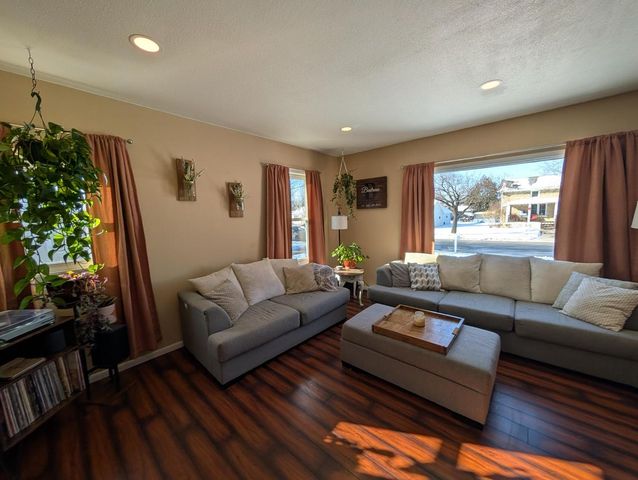 813 N Water STREET, Watertown, WI 53098