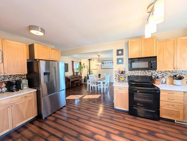 813 N Water STREET, Watertown, WI 53098