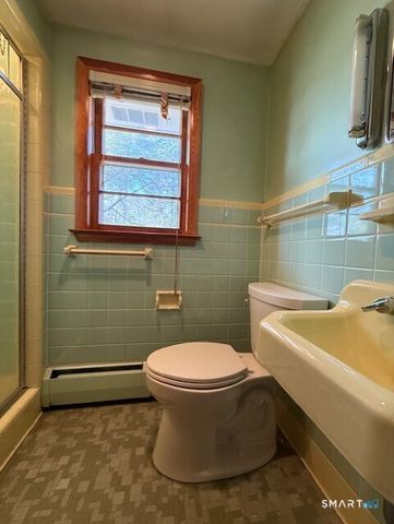 32 Hemlock Lane, East Hartford, CT 06118