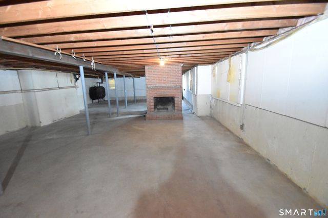 32 Hemlock Lane, East Hartford, CT 06118