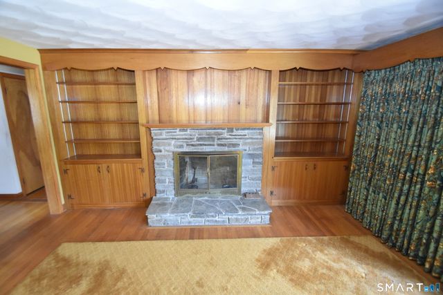 32 Hemlock Lane, East Hartford, CT 06118