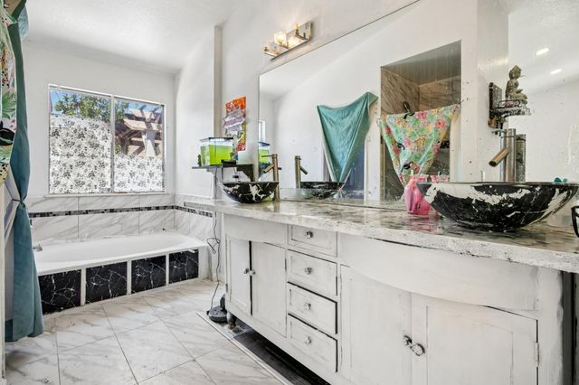 4807 Miramare, Stockton, CA 95206