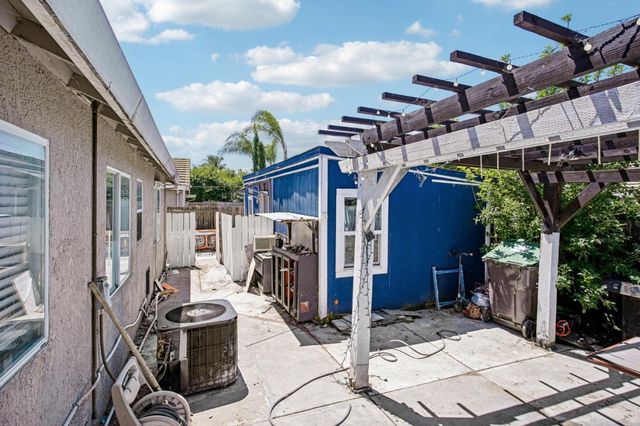 4807 Miramare, Stockton, CA 95206