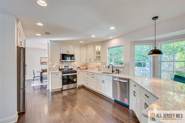 31 Shepherd Way, South Brunswick, NJ 08824