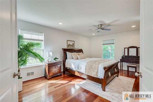 31 Shepherd Way, South Brunswick, NJ 08824