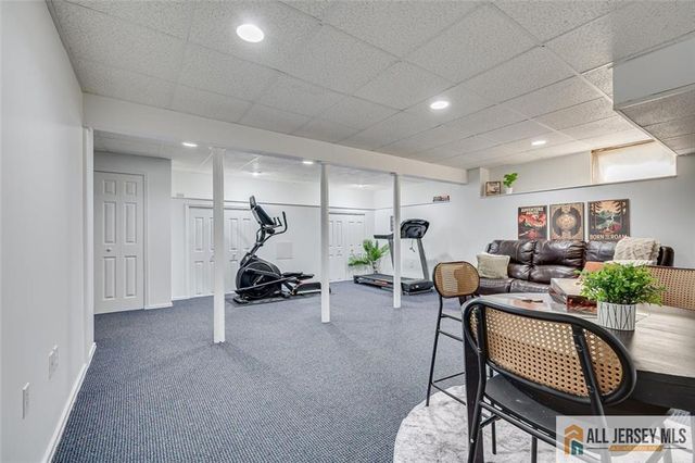 31 Shepherd Way, South Brunswick, NJ 08824