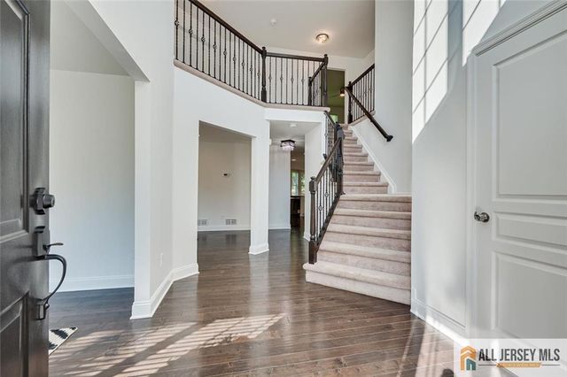 31 Shepherd Way, South Brunswick, NJ 08824