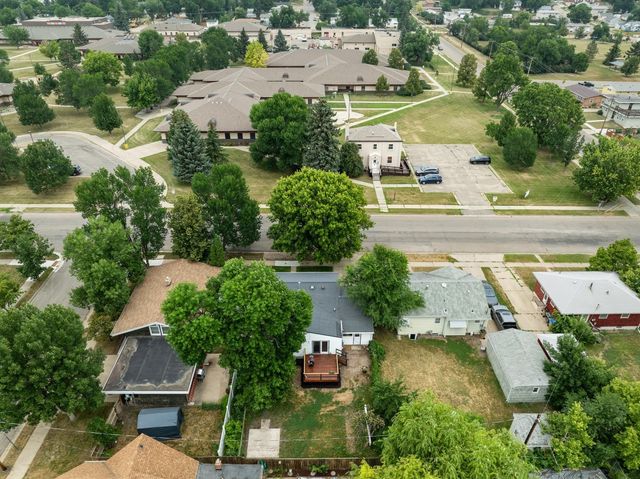 1215 University Ave W, Minot, ND 58703