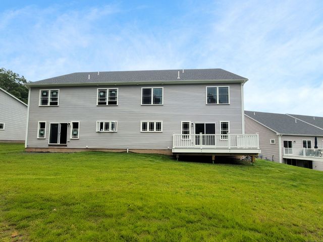 22 Lombard Circle 22, North Haven, CT 06473