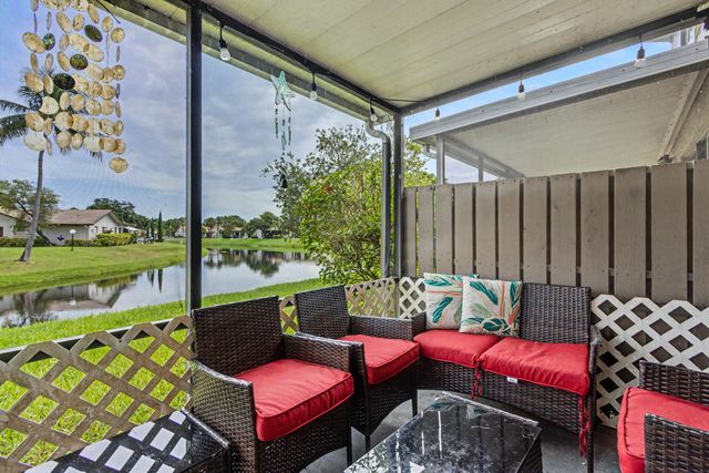 2269 DISCOVERY Circle W, Deerfield Beach, FL 33442