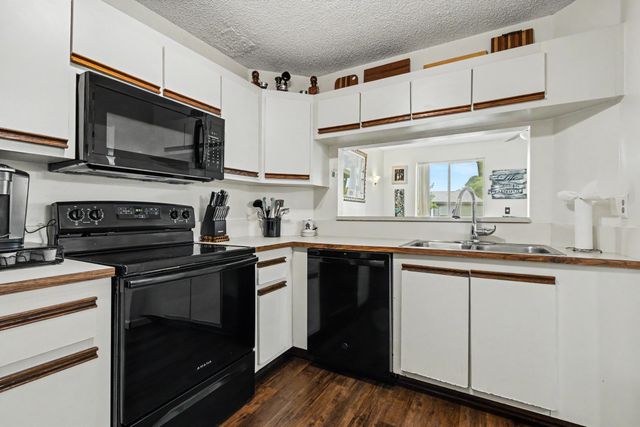 2269 DISCOVERY Circle W, Deerfield Beach, FL 33442