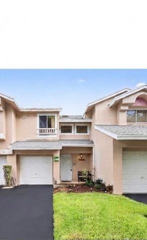 2269 DISCOVERY Circle W, Deerfield Beach, FL 33442