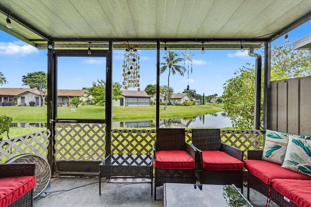 2269 DISCOVERY Circle W, Deerfield Beach, FL 33442