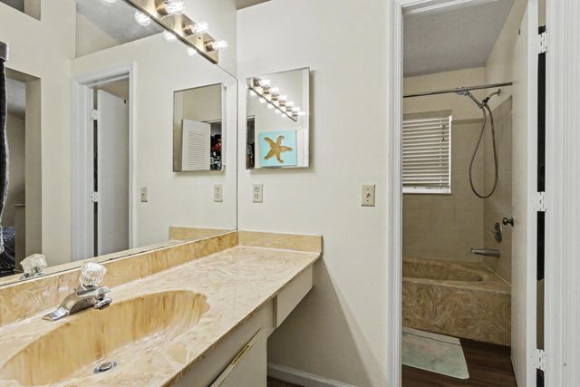 2269 DISCOVERY Circle W, Deerfield Beach, FL 33442