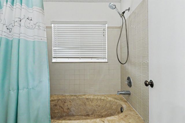 2269 DISCOVERY Circle W, Deerfield Beach, FL 33442