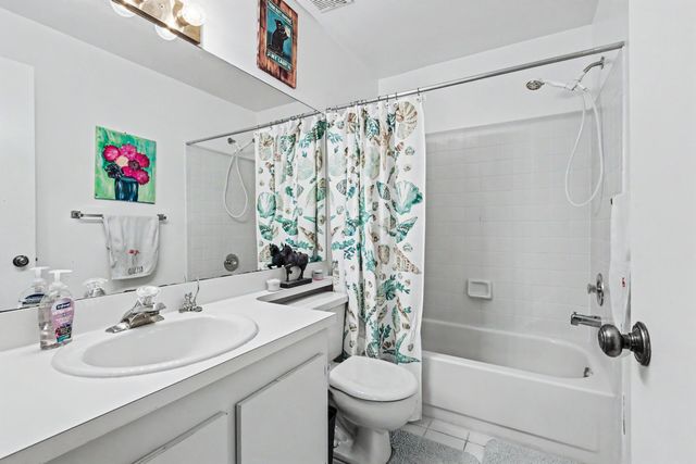 2269 DISCOVERY Circle W, Deerfield Beach, FL 33442