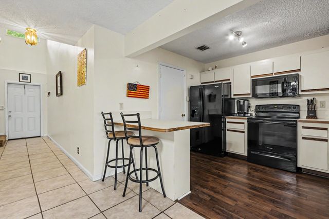 2269 DISCOVERY Circle W, Deerfield Beach, FL 33442