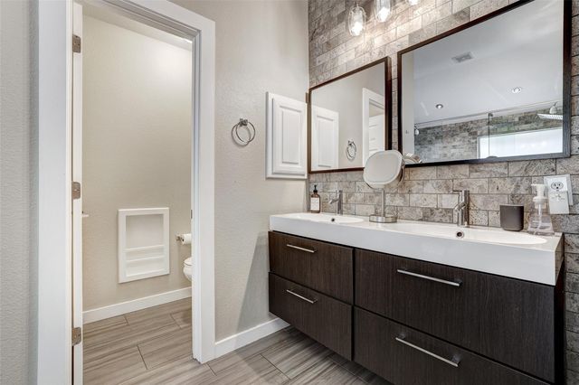 205 Del Aire CT, Georgetown, TX 78628