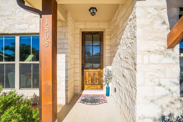 1808 Chalet Circle, Kerrville, TX 78028
