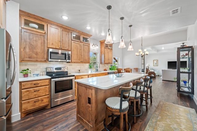 1808 Chalet Circle, Kerrville, TX 78028