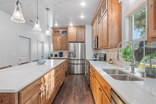 1808 Chalet Circle, Kerrville, TX 78028