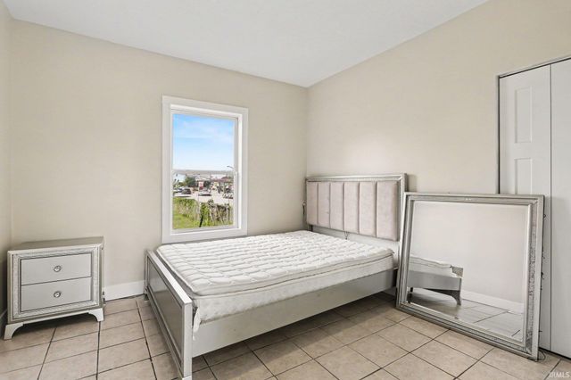 3902 W Western Avenue, South Bend, IN 46619