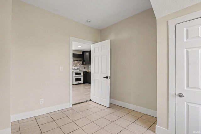 3902 W Western Avenue, South Bend, IN 46619