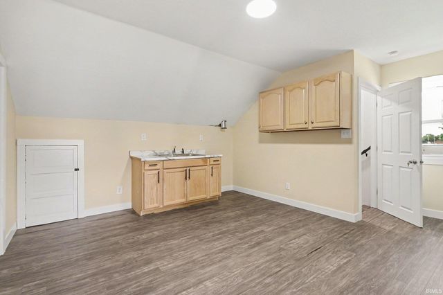 3902 W Western Avenue, South Bend, IN 46619