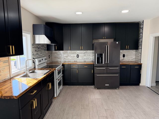 3902 W Western Avenue, South Bend, IN 46619