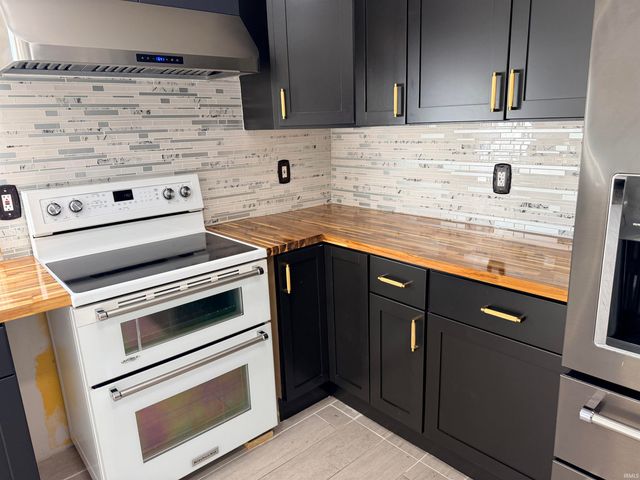 3902 W Western Avenue, South Bend, IN 46619