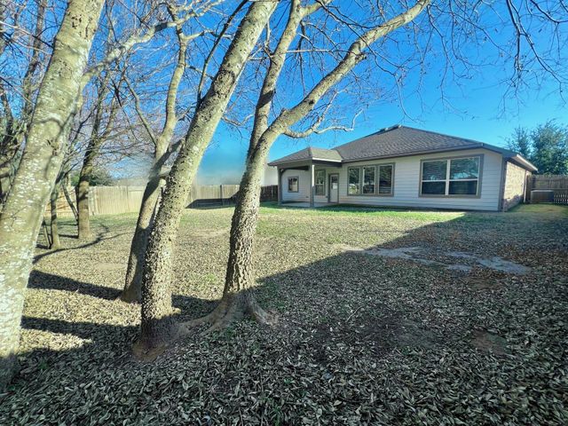 114 Clear Water PASS, Bastrop, TX 78602