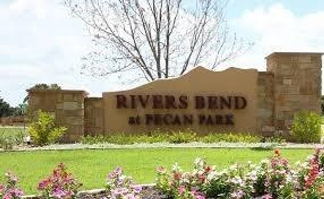 114 Clear Water PASS, Bastrop, TX 78602