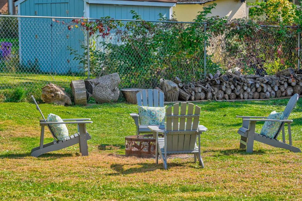 3554 Mcknight Road N, White Bear Lake, MN 55110