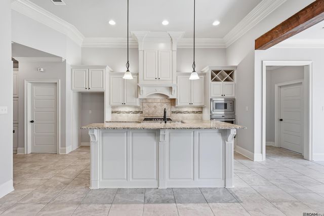 12114 Rotterdam Ave, Geismar, LA 70734