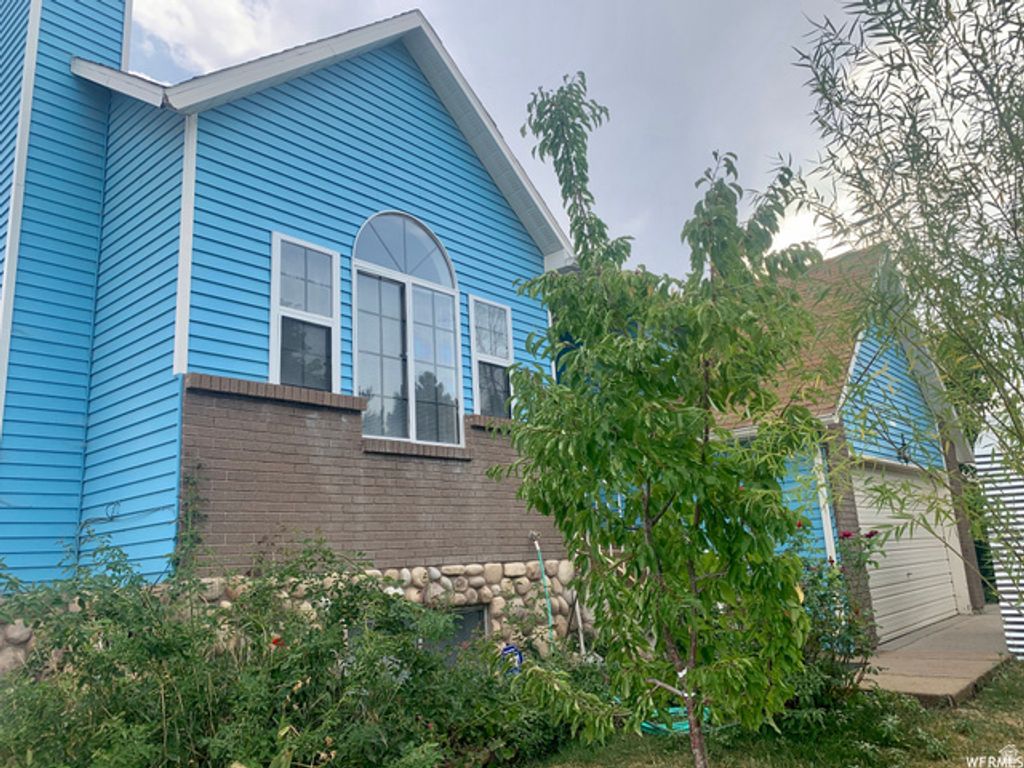 5767 W DALE AMOUR DR, Kearns, UT 84118 — photo 2
