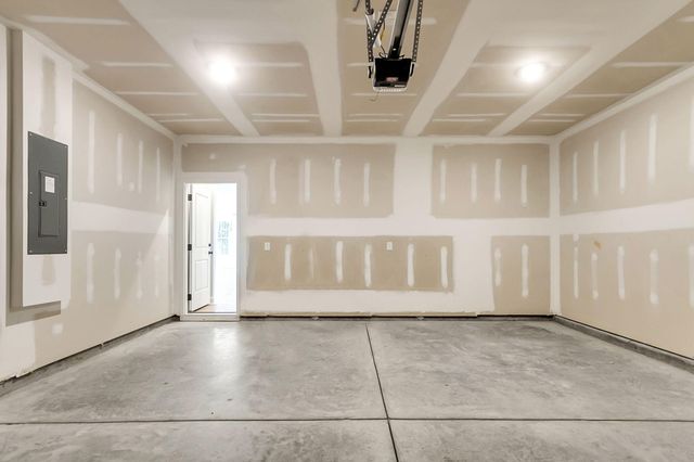 327 Hillman Trl Drive, Moncks Corner, SC 29461