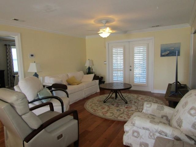 311 36th Ave. N, North Myrtle Beach, SC 29582