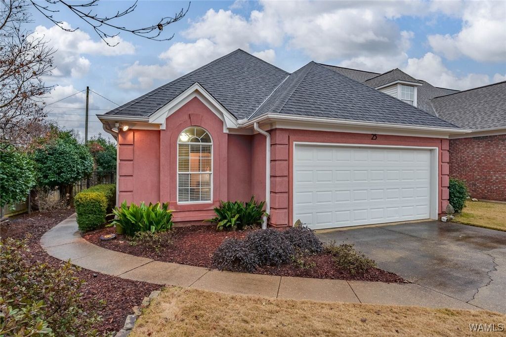 25 HIGHLAND, Tuscaloosa, AL 35406