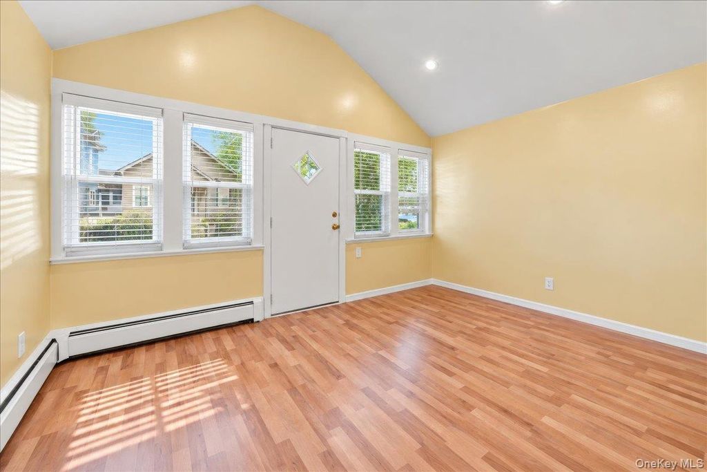 11 Oak Avenue 11, Bronx, NY 10465 — photo 5