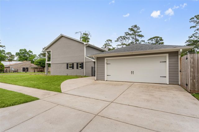 3301 Winter Lane, Baytown, TX 77521