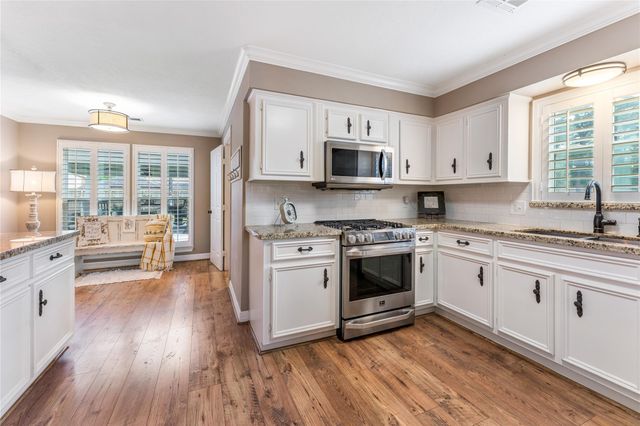 3301 Winter Lane, Baytown, TX 77521