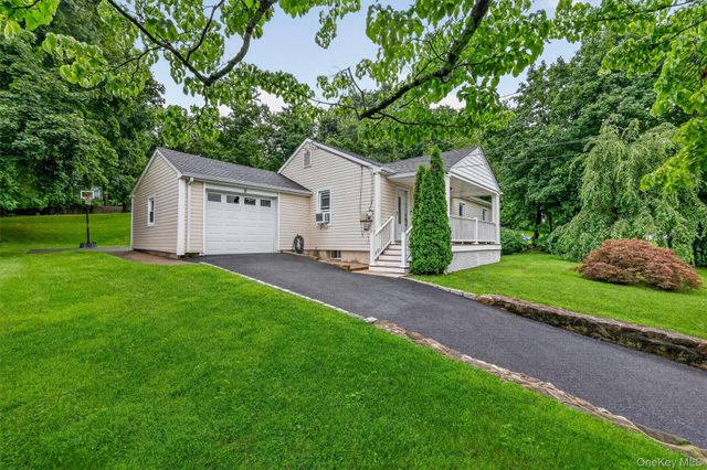 8 Durrin Avenue, Cortlandt Manor, NY 10567
