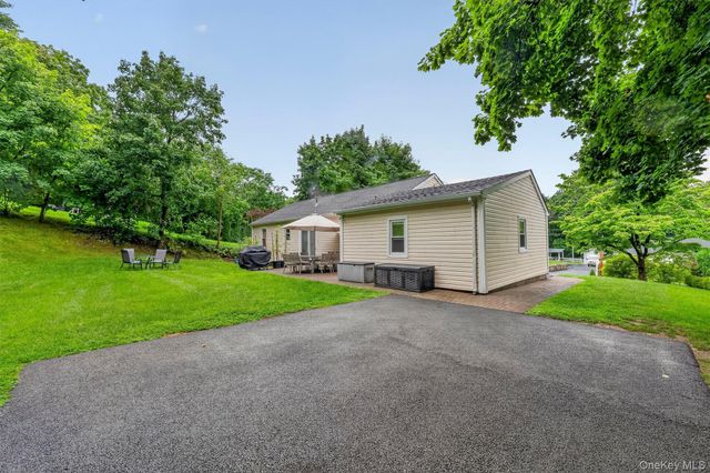 8 Durrin Avenue, Cortlandt Manor, NY 10567